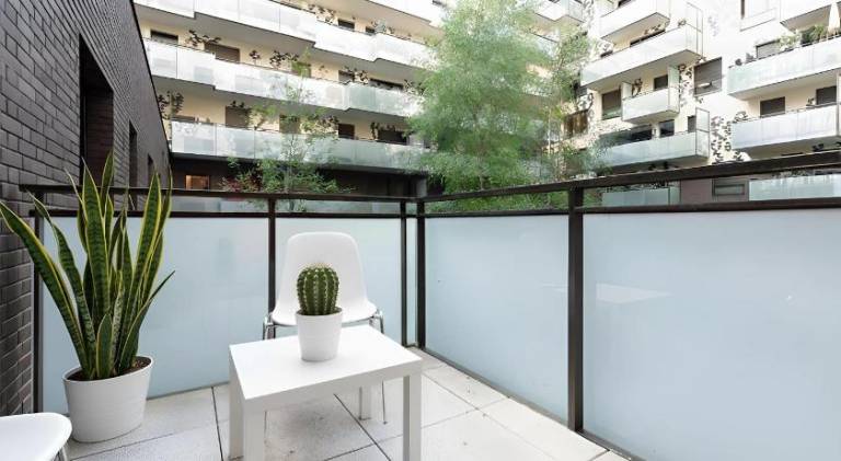 Spacious 4BR for 8 - Steps from Trocadero — photo 3