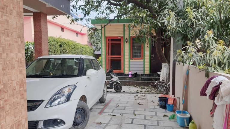 Homestay Haldwani EV Charger Pet Friendly & Patient Friendly