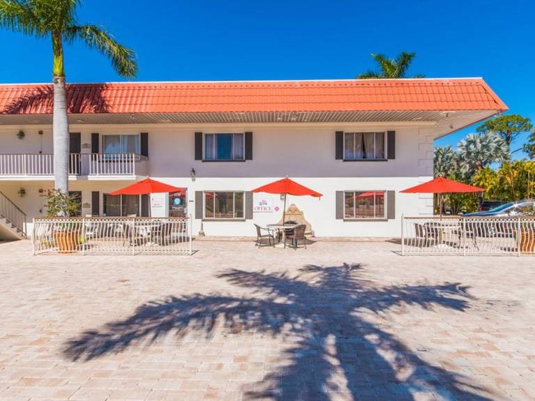 Hibiscus Suites - Sarasota — photo 5