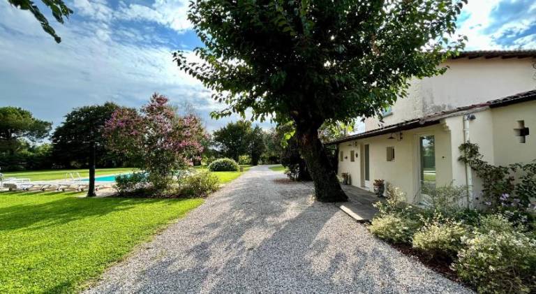 Villa with pool | Pet-friendly — photo 5