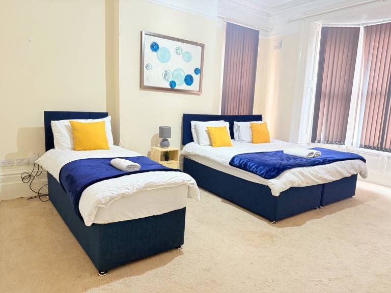 1 Bed Flat Sleeps 5 Parking Wifi