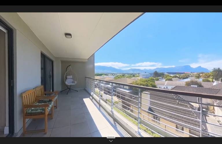 Immaculate 2 Bed Apartment in Cape Town