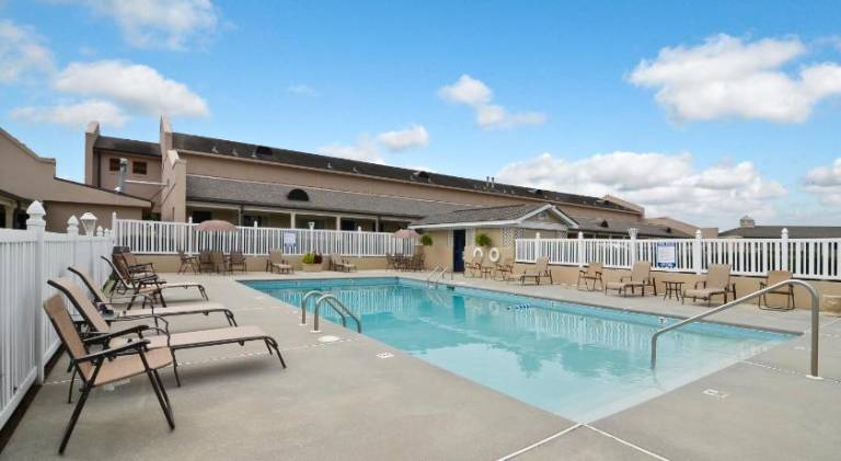 Days Inn by Wyndham Alexander City — photo 2
