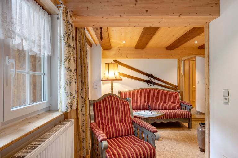 Apartment 'Schwarzwaldstube' with Mountain View, Shared Terrace and Wi-Fi in Hinterzarten