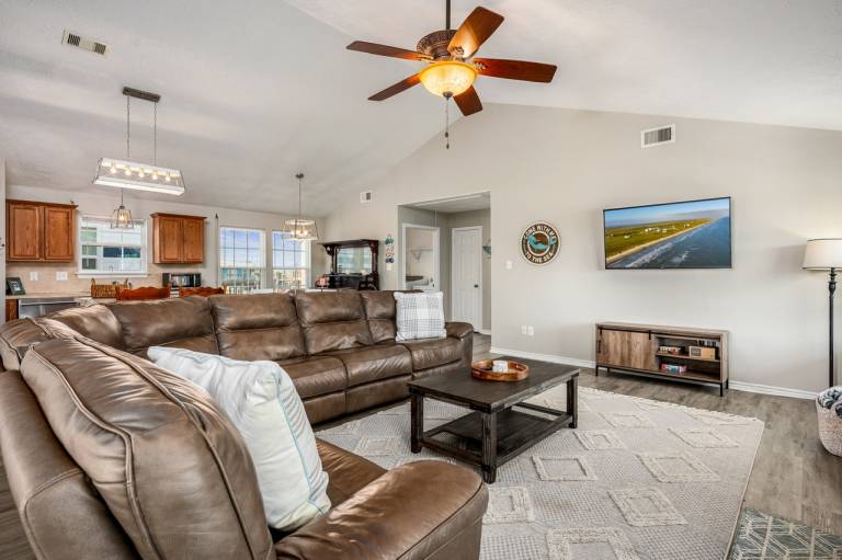 Pleasant vacation home with barbeque | Beach view | Pets allowed — photo 5