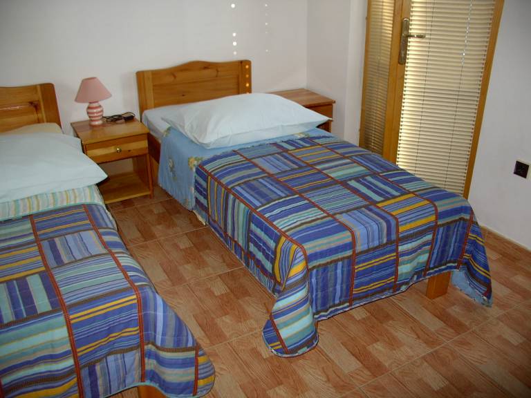 Holiday apartment with garden | Garden view — photo 3