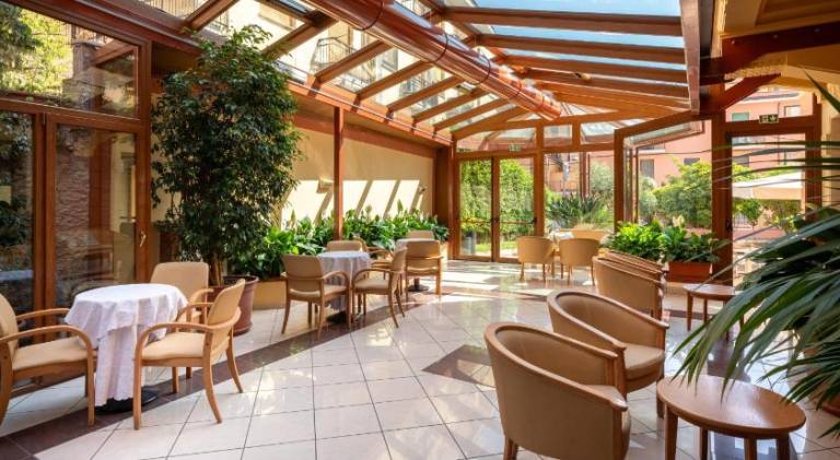 Hotel Careni Villa Italia — photo 4