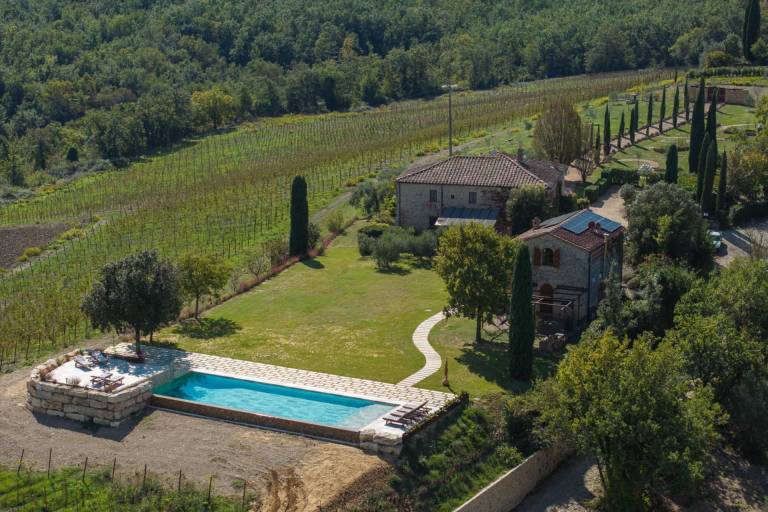 Beautiful Villa with pool near Siena