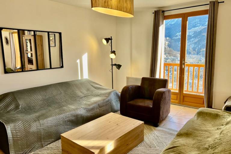 Family-oriented wonderful house with garden & patio | Next to the ski | Dogs allowed — photo 4