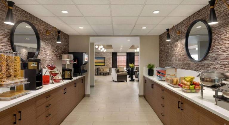 Microtel Inn & Suites by Wyndham Bonnyville — photo 5