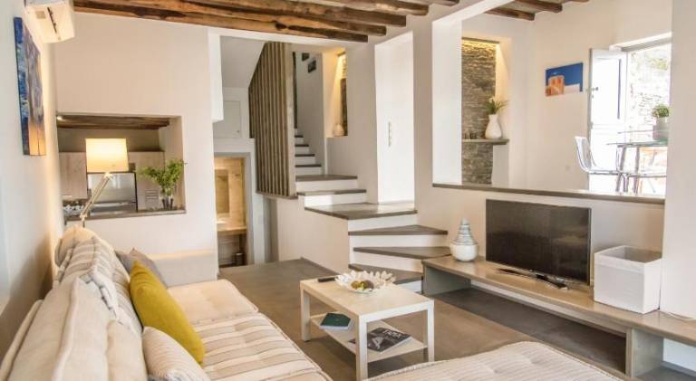 Serviced apartment with pool, terrace & garden | Pets are welcome — photo 2