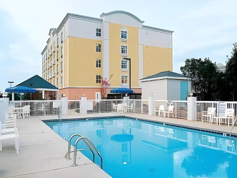 Holiday Inn Express Hotel & Suites Mooresville-Lake Norman, Nc By IHG — photo 5