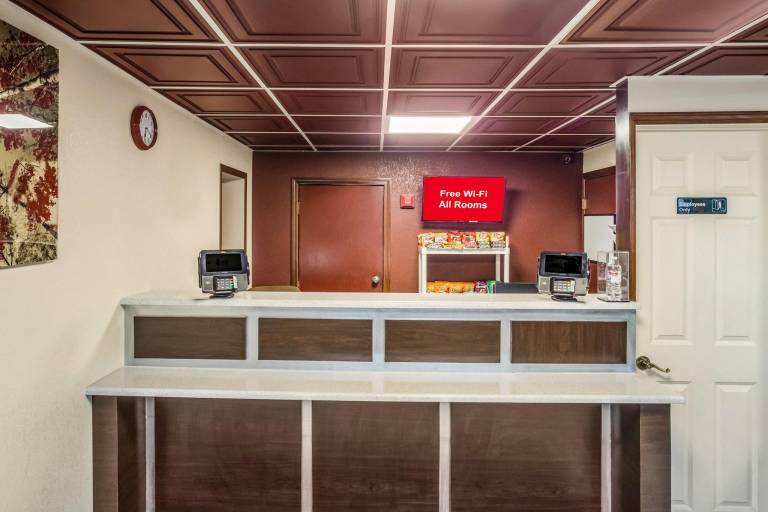 Red Roof Inn Chicago - Alsip — photo 3