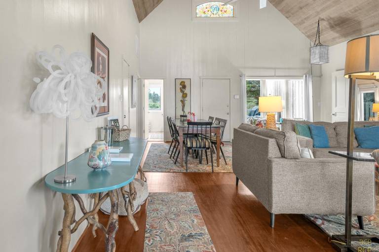Seaside Cove Vue — photo 4