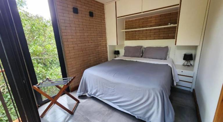Lodge with pool, terrace & yard | Pet-friendly — photo 2