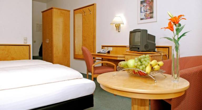 Matchpoint Hotel