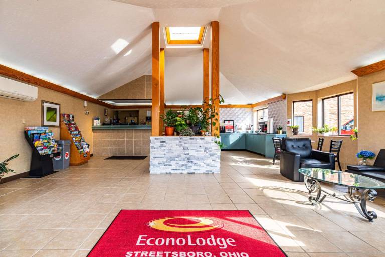 Econo Lodge Cleveland Southeast - Kent — photo 4