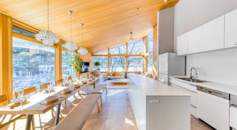 Chalet with hot tub & barbecue | Perfect for remote work — photo 4