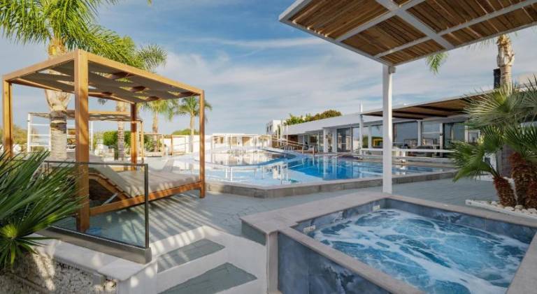 Fully equipped pleasant villa with sauna, BBQ & patio | Good for workation | Dogs allowed in Hersonissos