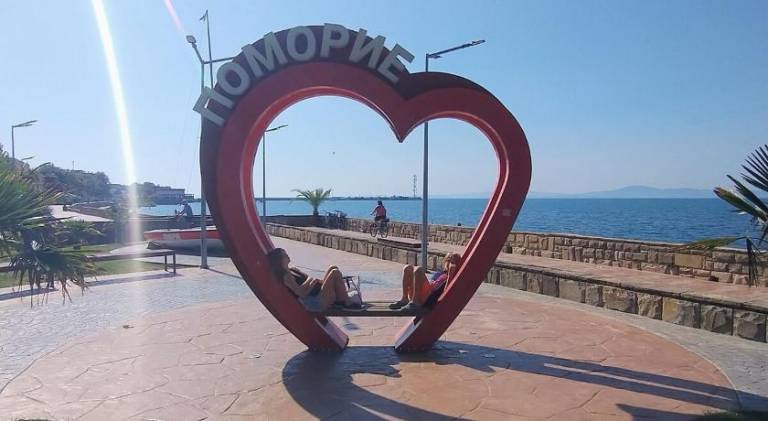 Specious apartment near beautiful beach Pomorie — photo 5