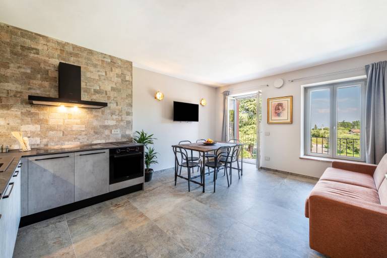 Apartment 'Abaye 5 Barolo - Charm' with Lake View, Wi-Fi and Air Conditioning — photo 3