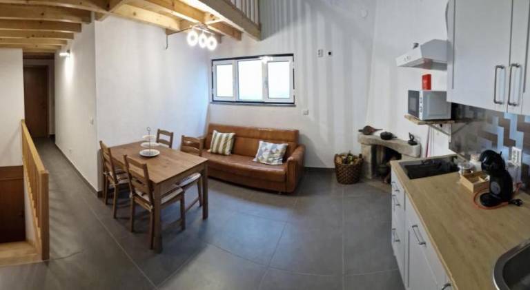 Rental apartment with patio — photo 2
