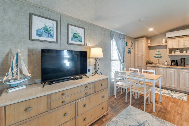 2 Mi to Anna Maria Island: Newly Built Home! — photo 5