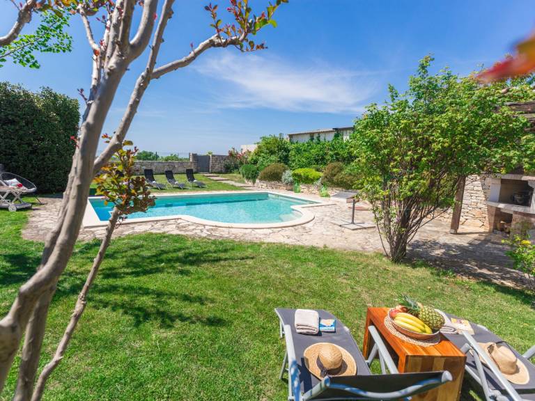 House with BBQ, patio & garden | Nature view — photo 2