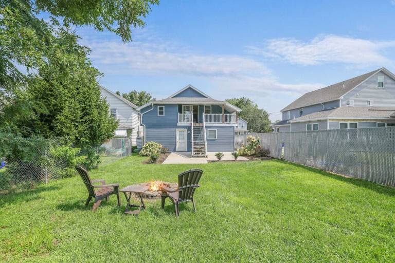 House  Roaring Brook Township