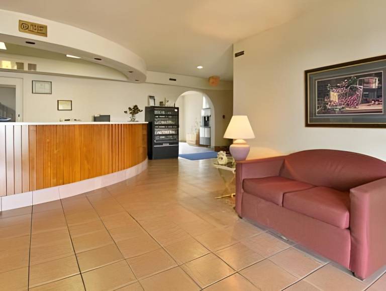Super 8 by Wyndham Indianapolis/Emerson Ave in Marion, IN