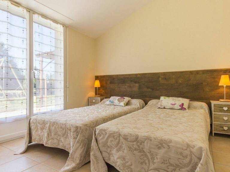 Countryside Retreat: Cozy 3-Bed Gîte with Garden, Terrace & Petanque near Pornic — photo 5