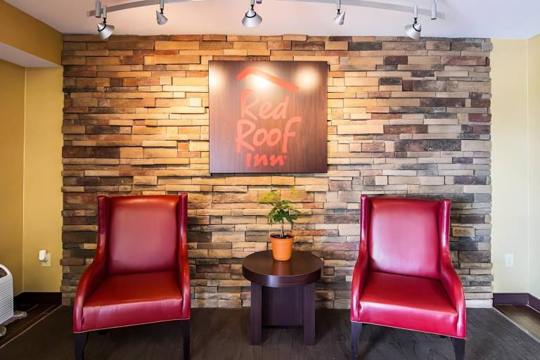 Red Oak Inn Southfield - Detroit — photo 5