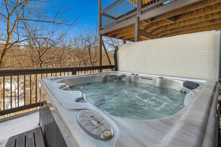 Vacation home with private pool — photo 3