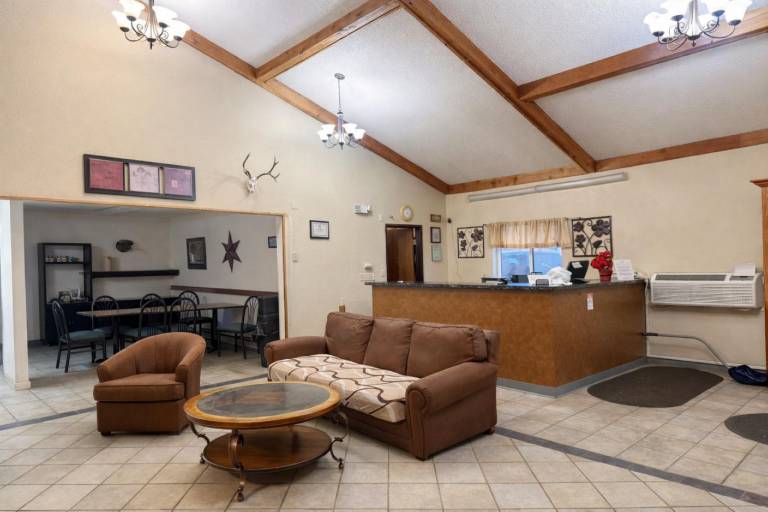 Lone Tree Inn — photo 4