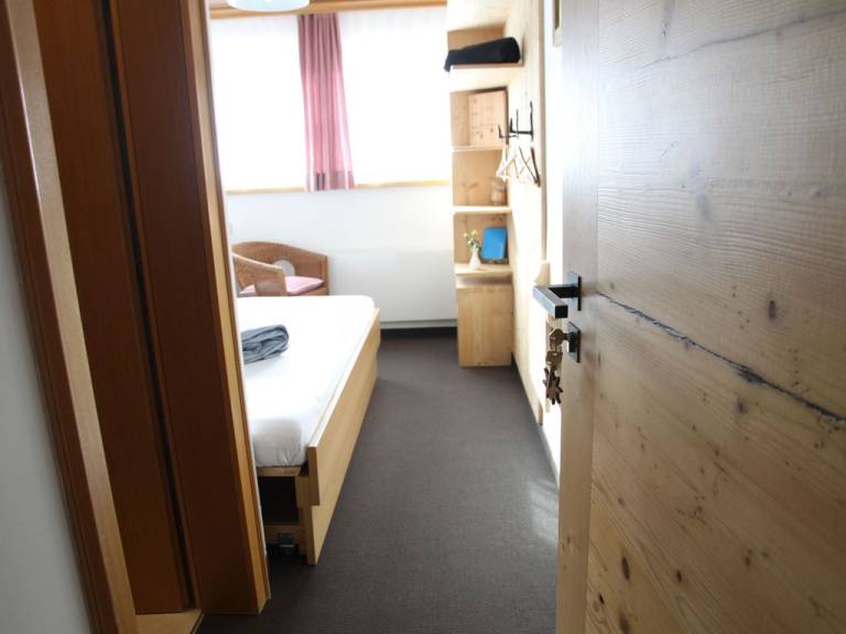 Ferienwohnung mit Hund in Grän, Tannheimer Tal für max. 2 Personen Ferienwohnung mit Hund in Grän, Tannheimer Tal für max. 2 Personen