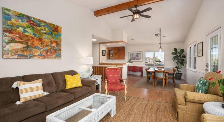 Big vacation home with pool | Pet-friendly — photo 2