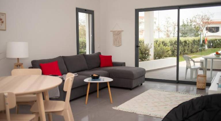 Fully equipped apartment with private pool, garden & BBQ | Close to the beach | Dogs allowed — photo 2