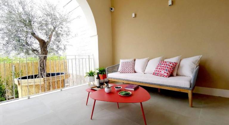 Villa with barbecue, garden & jacuzzi — photo 2