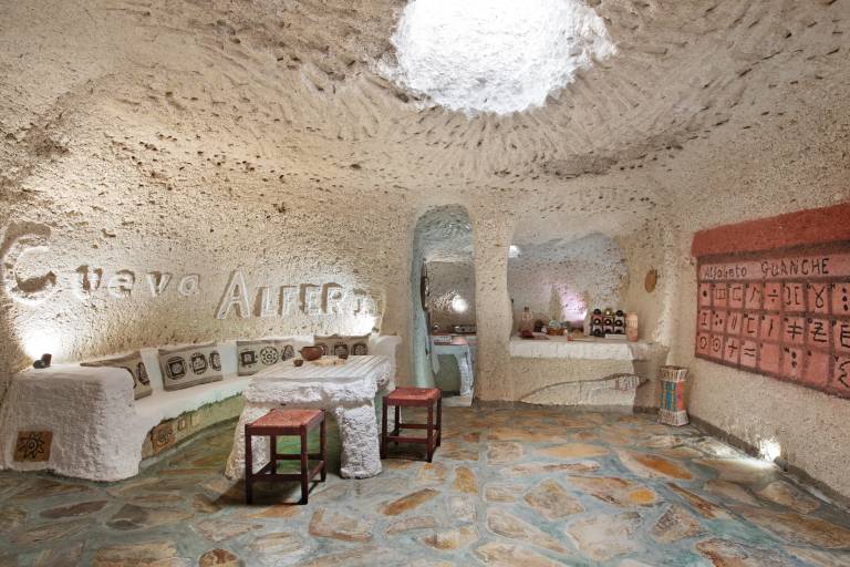 Pet-Friendly Holiday Home Casas Cueva Alfer 2 with Sea View, Garden & Wi-Fi — photo 2