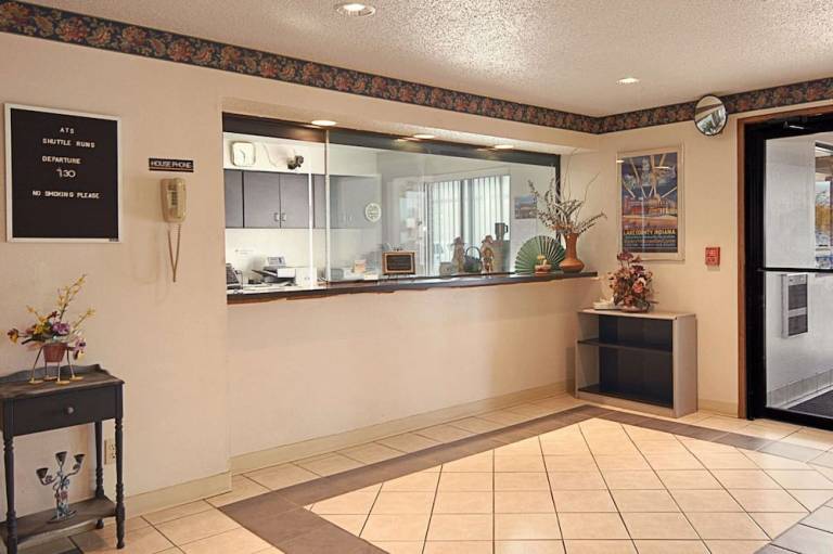 Super 8 by Wyndham Hammond North