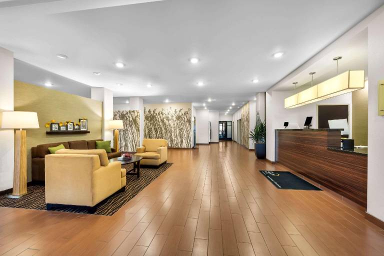Sleep Inn & Suites West-Near Medical Center — photo 2