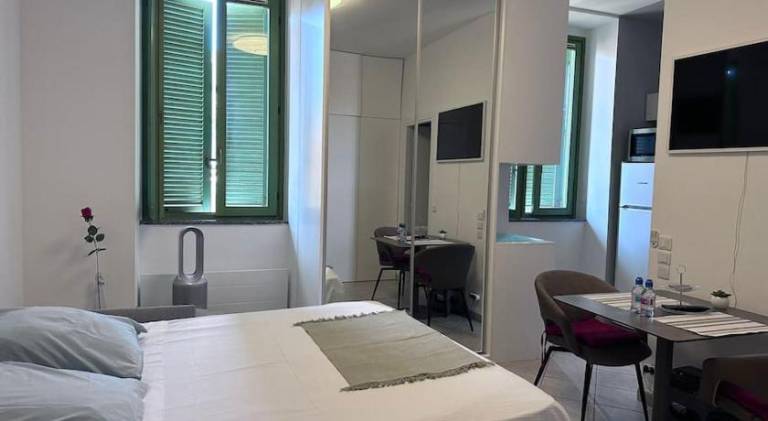Rental apartment with 1 room for 2 persons in Èze