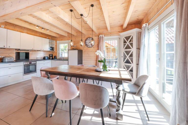 Family-oriented ample vacation home with BBQ, terrace & sauna | Pets allowed — photo 4