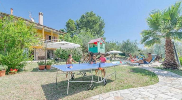 Villa with pool — photo 4