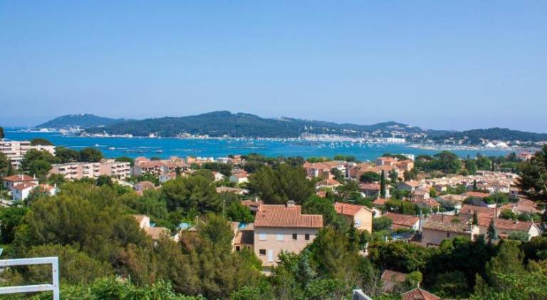 Holiday apartment with pool in La Seyne-sur-Mer