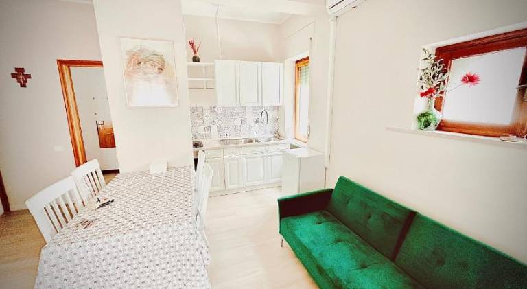 Holiday apartment with 2 rooms for 5 persons — photo 3
