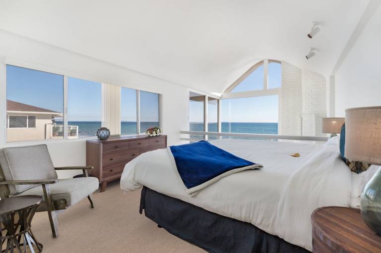 House Central Malibu