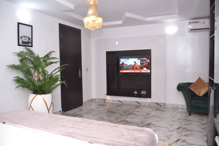 Luxury Hotel Deluxe Room Sleeps 2 Gym Pool