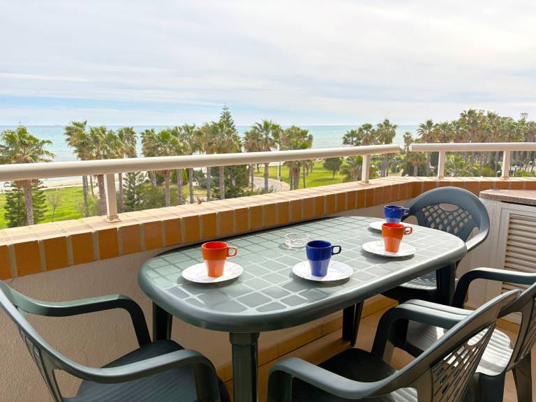 Fully equipped apartment with patio, pool & yard | Sea view | Beach nearby | Pets are welcome — photo 2