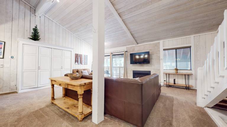Nice condo with pool, barbeque & hot tub | Ski nearby | Pet-friendly — photo 2
